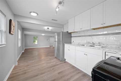 Immobilier commercial à vendre à Tarpon Springs, Floride: 5 chambres, 180.23 m2 № 1919794 - photo 19