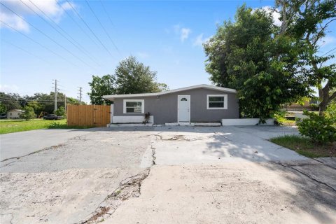 Immobilier commercial à vendre à Tarpon Springs, Floride: 5 chambres, 180.23 m2 № 1919794 - photo 2