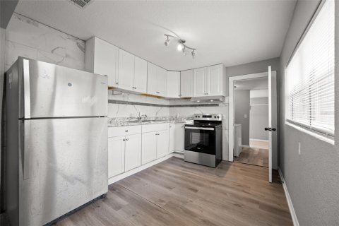 Immobilier commercial à vendre à Tarpon Springs, Floride: 5 chambres, 180.23 m2 № 1919794 - photo 18
