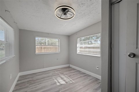 Immobilier commercial à vendre à Tarpon Springs, Floride: 5 chambres, 180.23 m2 № 1919794 - photo 8