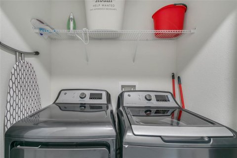 Купить таунхаус в Дэвенпорт, Флорида 10 комнат, 177.81м2, № 1614312 - фото 30