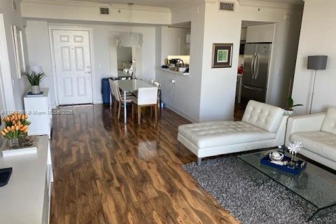 Condo in Miami, Florida, 2 bedrooms  № 1707530 - photo 16