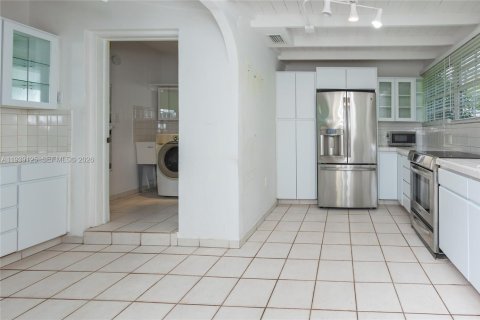 House in Miami, Florida 3 bedrooms, 99.03 sq.m. № 1997648 - photo 30