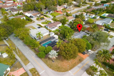 House in Miami, Florida 3 bedrooms, 99.03 sq.m. № 1997648 - photo 6