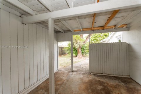 House in Miami, Florida 3 bedrooms, 99.03 sq.m. № 1997648 - photo 18