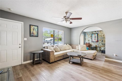 Villa ou maison à vendre à Apopka, Floride: 3 chambres, 123.1 m2 № 2091600 - photo 3