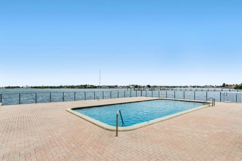 Copropriété à vendre à Boynton Beach, Floride: 2 chambres, 74.6 m2 № 2087704 - photo 21