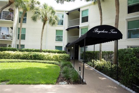 Condo à Tampa, Floride, 2 chambres  № 2095254