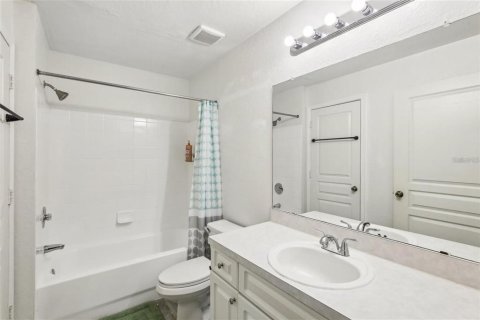 Condominio en alquiler en Tampa, Florida, 2 dormitorios, 95.88 m2 № 2112116 - foto 20