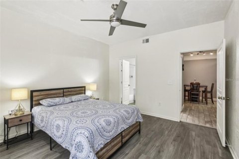 Condominio en alquiler en Tampa, Florida, 2 dormitorios, 95.88 m2 № 2112116 - foto 15