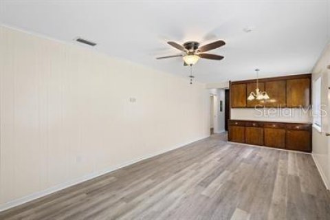Villa ou maison à louer à DeLand, Floride: 4 chambres, 130.06 m2 № 2096037 - photo 5