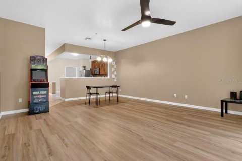Condominio en venta en Orlando, Florida, 3 dormitorios, 156.26 m2 № 2098279 - foto 3