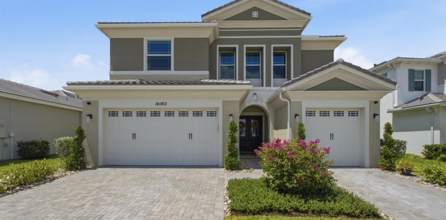 House in Westlake, Florida 5 bedrooms, 350.24 sq.m. № 2391801