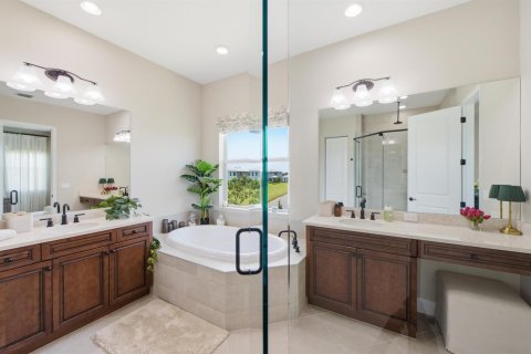 House in Westlake, Florida 5 bedrooms, 350.24 sq.m. № 2391801 - photo 21