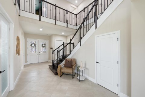 House in Westlake, Florida 5 bedrooms, 350.24 sq.m. № 2391801 - photo 3