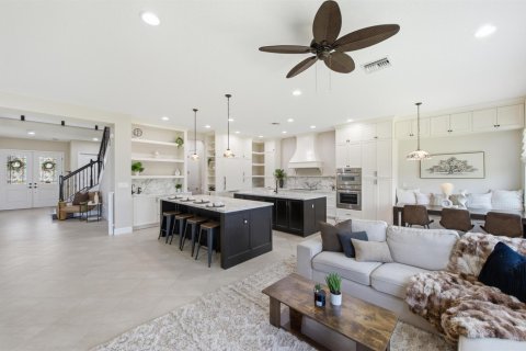 House in Westlake, Florida 5 bedrooms, 350.24 sq.m. № 2391801 - photo 7