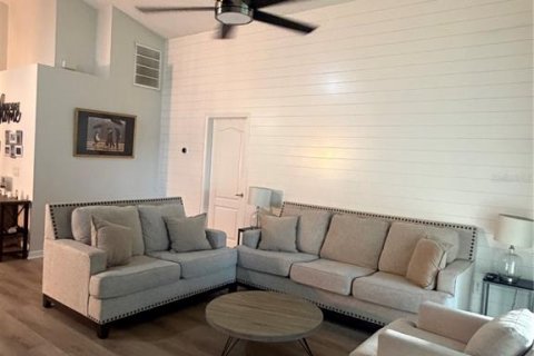 Casa en venta en Tampa, Florida, 3 dormitorios, 150.5 m2 № 2221566 - foto 5