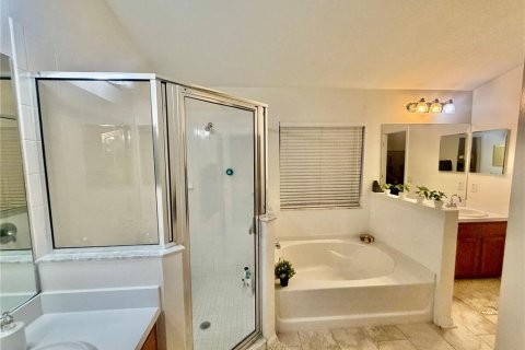 Casa en venta en Tampa, Florida, 3 dormitorios, 150.5 m2 № 2221566 - foto 14