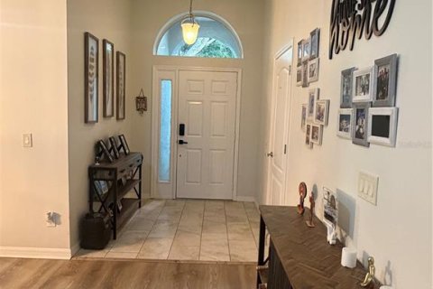Casa en venta en Tampa, Florida, 3 dormitorios, 150.5 m2 № 2221566 - foto 2