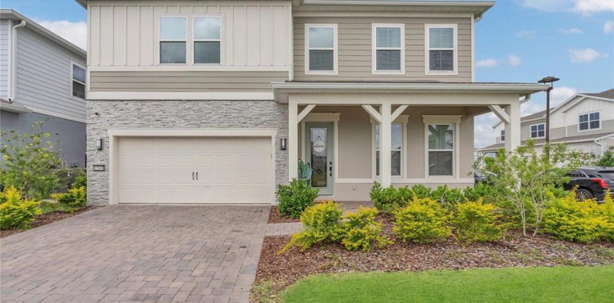 House in Orlando, Florida 5 bedrooms, 407.93 sq.m. № 1881405