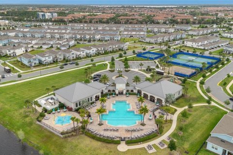 House in Orlando, Florida 5 bedrooms, 407.93 sq.m. № 1881405 - photo 6