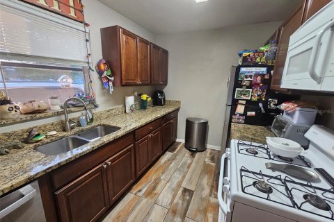 Casa en venta en Deltona, Florida, 3 dormitorios, 97.55 m2 № 1775597 - foto 12