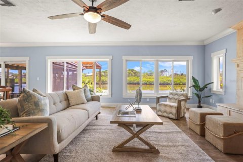 House in Palm Harbor, Florida 4 bedrooms, 297.84 sq.m. № 2202748 - photo 6