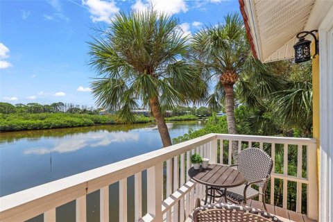House in Palm Harbor, Florida 4 bedrooms, 297.84 sq.m. № 2202748 - photo 28