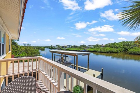 House in Palm Harbor, Florida 4 bedrooms, 297.84 sq.m. № 2202748 - photo 27