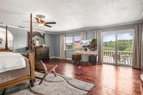 House in Palm Harbor, Florida 4 bedrooms, 297.84 sq.m. № 2202748 - photo 26