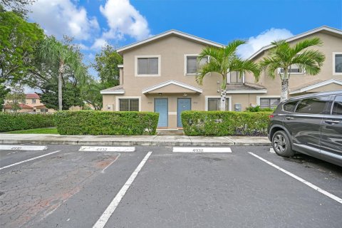 Touwnhouse à louer à Davie, Floride: 3 chambres, 132.39 m2 № 2059249 - photo 4