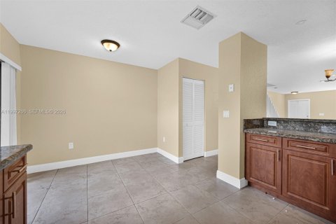 Touwnhouse à louer à Davie, Floride: 3 chambres, 132.39 m2 № 2059249 - photo 28