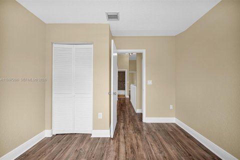 Touwnhouse à louer à Davie, Floride: 3 chambres, 132.39 m2 № 2059249 - photo 14