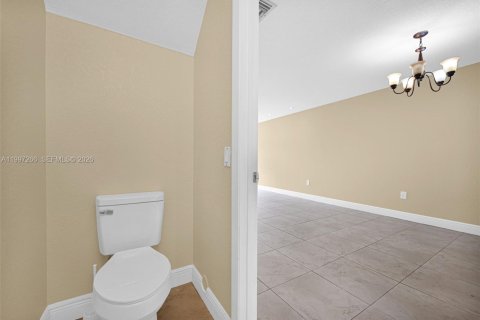 Touwnhouse à louer à Davie, Floride: 3 chambres, 132.39 m2 № 2059249 - photo 25