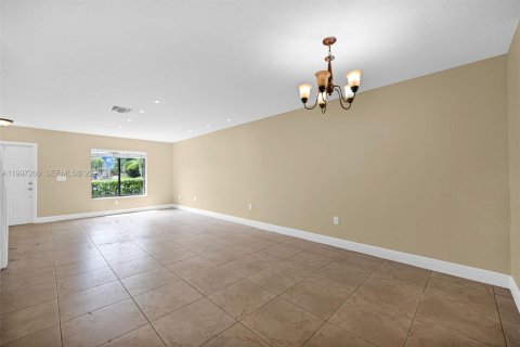 Touwnhouse à louer à Davie, Floride: 3 chambres, 132.39 m2 № 2059249 - photo 23