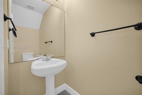 Touwnhouse à louer à Davie, Floride: 3 chambres, 132.39 m2 № 2059249 - photo 24