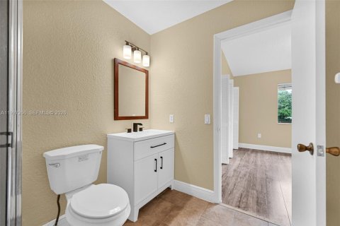 Touwnhouse à louer à Davie, Floride: 3 chambres, 132.39 m2 № 2059249 - photo 6