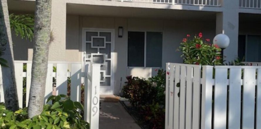 Condo à Delray Beach, Floride, 2 chambres  № 2087998
