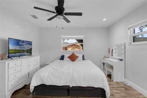 Casa en venta en Winter Park, Florida, 4 dormitorios, 165.18 m2 № 1901009 - foto 9