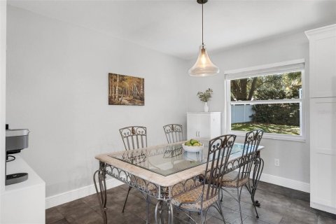 Casa en venta en Winter Park, Florida, 4 dormitorios, 165.18 m2 № 1901009 - foto 17