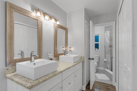 Casa en venta en Winter Park, Florida, 4 dormitorios, 165.18 m2 № 1901009 - foto 10