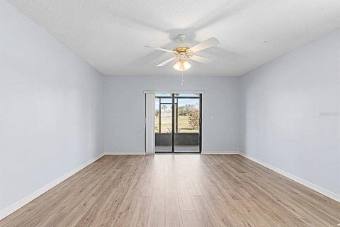 House in Sun City Center, Florida 2 bedrooms, 199.65 sq.m. № 2142926 - photo 18