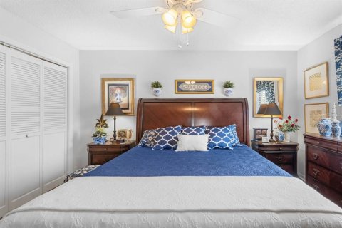 House in Sun City Center, Florida 2 bedrooms, 199.65 sq.m. № 2142926 - photo 27