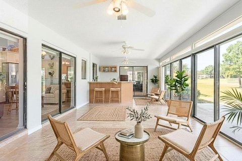 House in Sun City Center, Florida 2 bedrooms, 199.65 sq.m. № 2142926 - photo 15