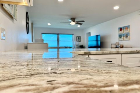 Condo in Clearwater, Florida, 1 bedroom  № 1919101 - photo 6