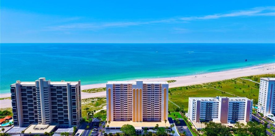 Condominio en Clearwater, Florida, 1 dormitorio № 1919101