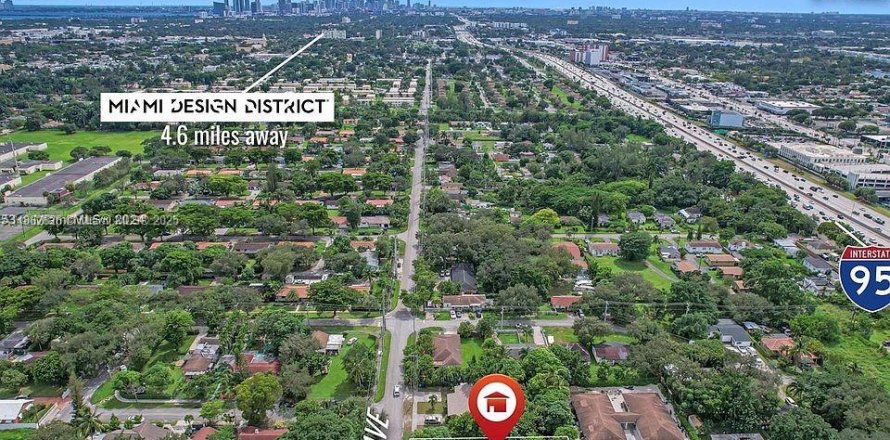 House in Miami, Florida 3 bedrooms, 117.8 sq.m. № 1893107