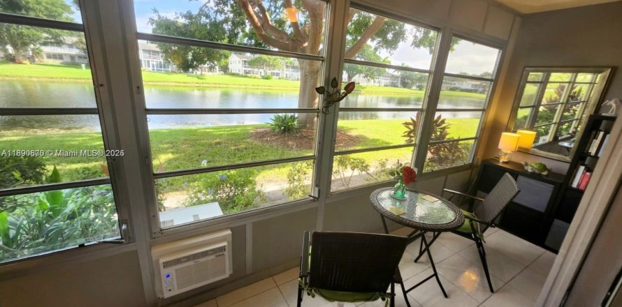 Кондоминиум с 1 спальней в Дирфилд-Бич, Флорида № 2039501