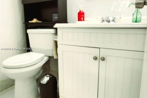 Купить кондоминиум в Дирфилд-Бич, Флорида 1 спальня, 65.77м2, № 2039501 - фото 18