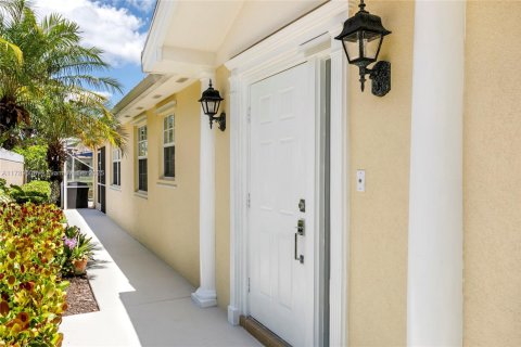 House in Wellington, Florida 2 bedrooms, 141.77 sq.m. № 1686163 - photo 4